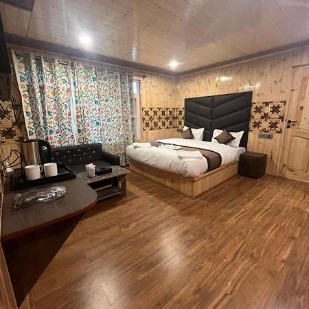 Pine Palace Resort Pahalgām Εξωτερικό φωτογραφία